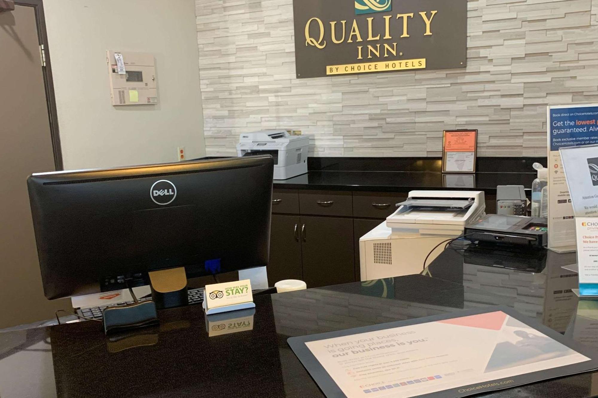 Quality Inn Near I-72 And Hwy 51 Forsyth Екстер'єр фото